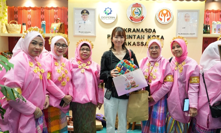 Dari Cora’ La’ba hingga Sarung Basah, Dekranasda Makassar Bawa Ragam Kriya ke INACRAFT 2026