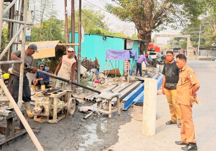 Lurah Tallo bersama RT, RW 05 Pantau Pengeboran Sumur Dalam, Harapan Baru Air Bersih Warga Pesisir