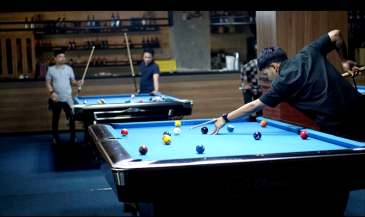 Main Biliar Cuma Rp16 Ribu per Jam! Urban Billiard & Café Dalton Hadirkan Member Elite dengan Beragam Keuntungan