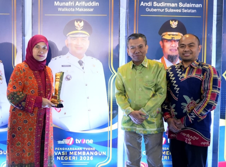 Pemkot Makassar Raih Penghargaan Inovasi Membangun Negeri 2026, Aliyah Mustika Ilham Terima Piala tvOne