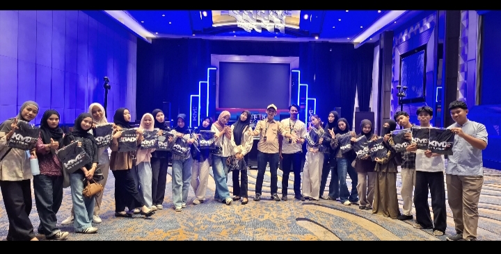 MAHASISWA STIM LPI MAKASSAR IKUTI KONFERENSI MUSIK INDONESIA 2026, UKM SENI ROMANSA PERLUAS JARINGAN DI TINGKAT NASIONAL